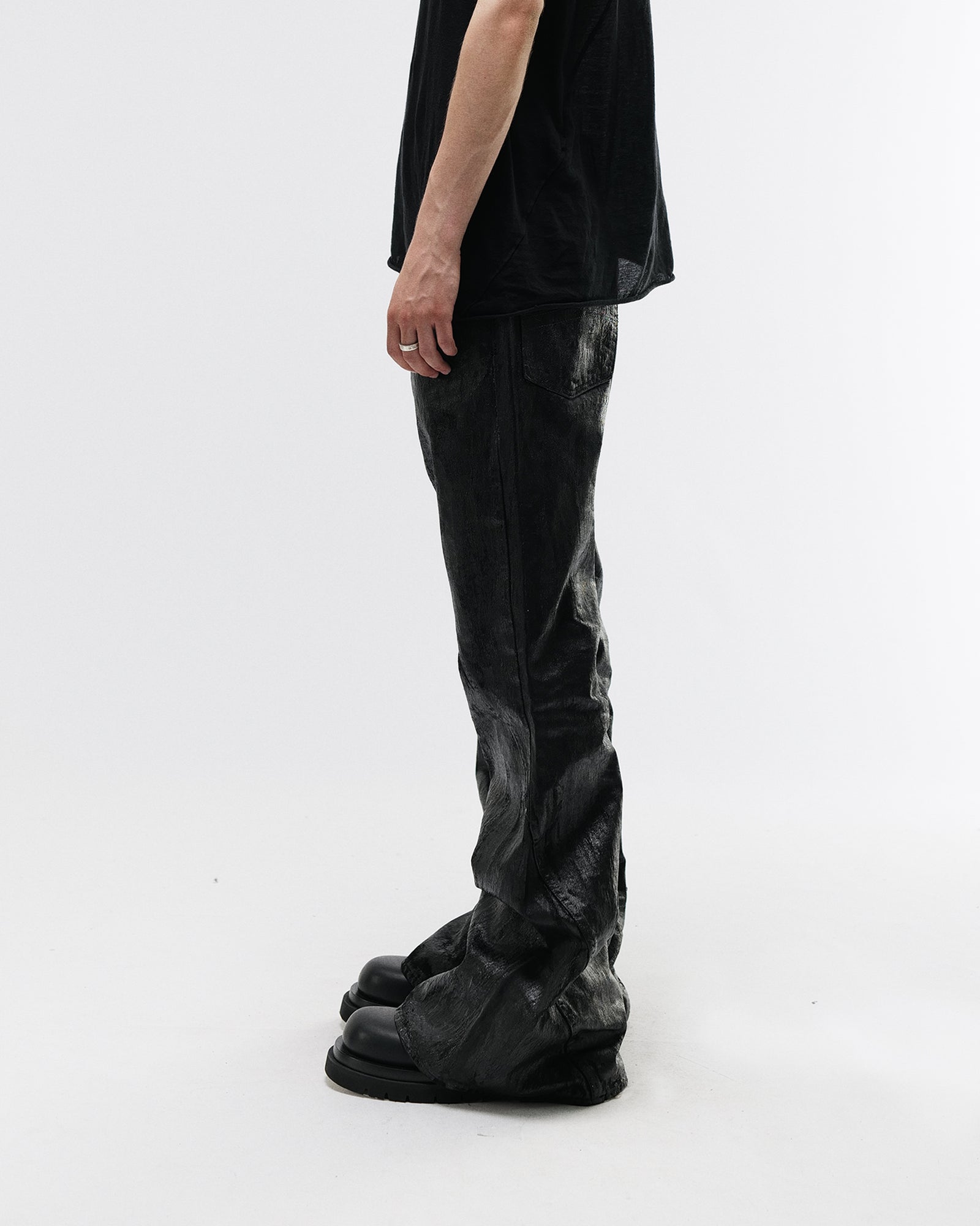 CRACK WAXED GUSSET VARET JEANS
