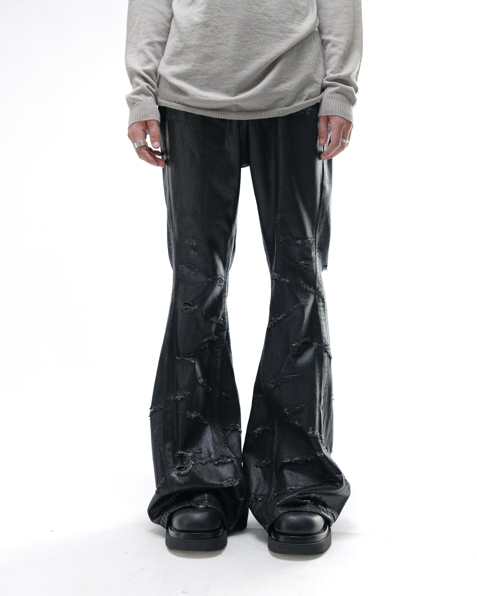 DISTRESSED WAXED VARET JEANS