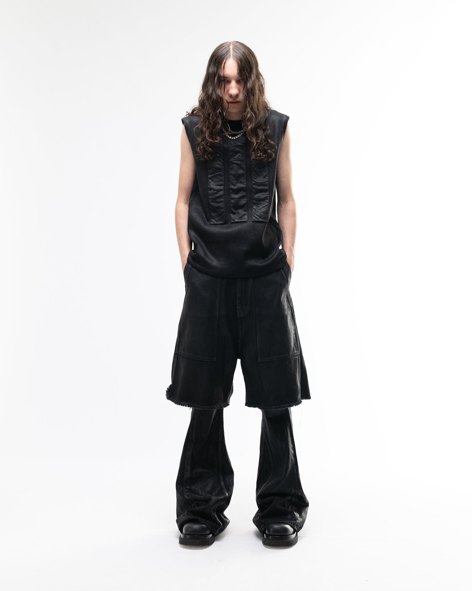 WAXED FATIGUE SHORTS